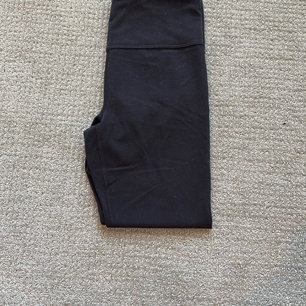 Athleta Ultra High Rise 7/8 Elation legging. Size small.